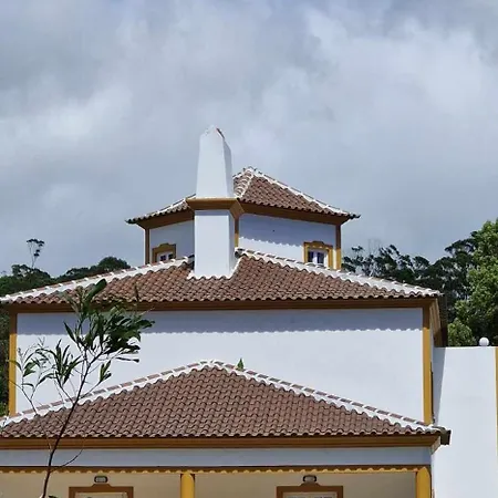 Проживание в семье Quinta Da Vigia *